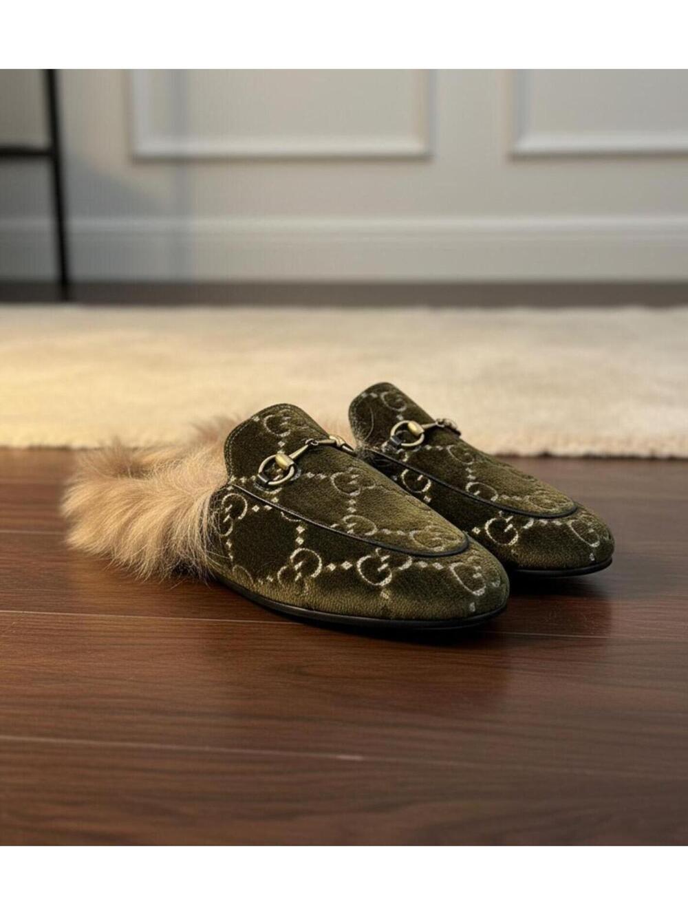 Authentic Gucci Velvet Monogram Fur Slippers | Olive green | EU39